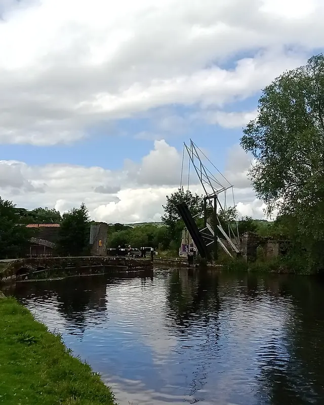 The lock and lifting bridge on the Barrow navigation at Bagenalstown