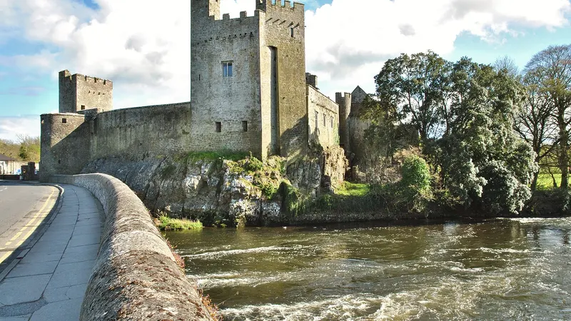 Cahir Castle on its rock island in the Suir, with the river running past the walls