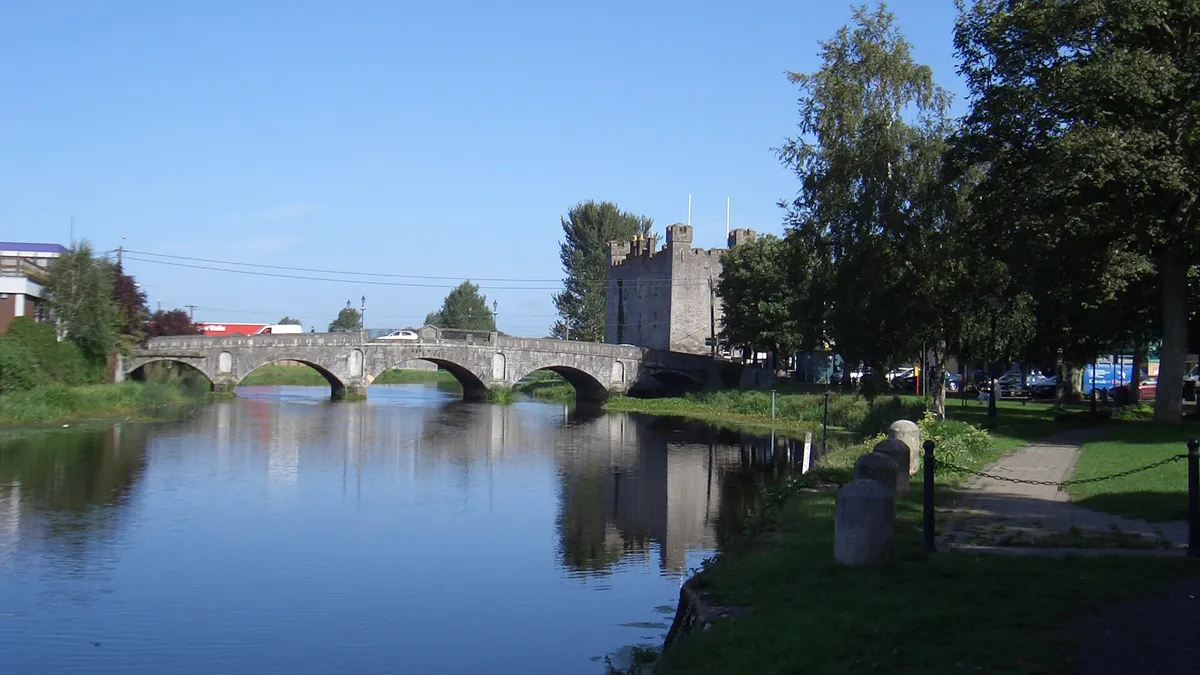 Duke Street Bridge over the River Barrow at Athy, with the castle tower behind