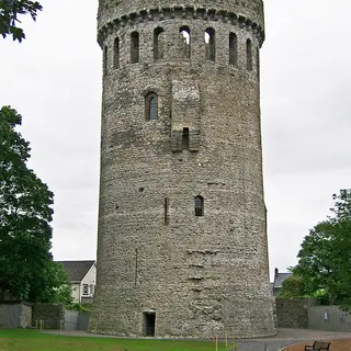 The tall round keep of Nenagh Castle filling the frame