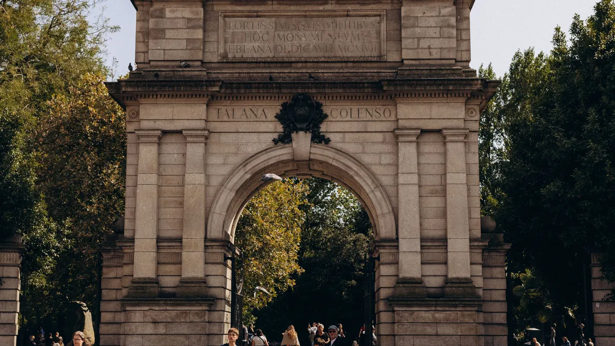 The Fusiliers' Arch at the corner of St Stephen's Green